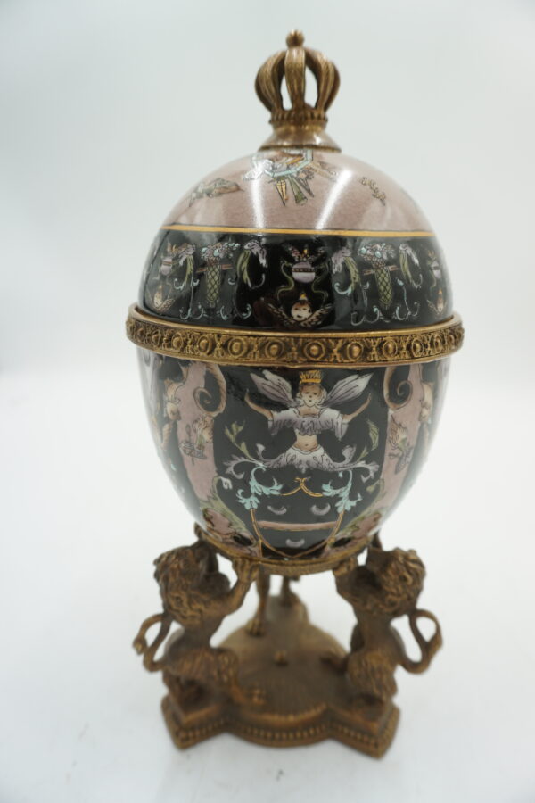 PIĘKNE JAJKO SZKATUŁKA PORCELANA Z BRĄZEM