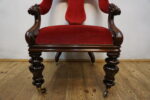 STARY PAŁACOWY FOTEL Z RZEŹBIONYMI NOGAMI