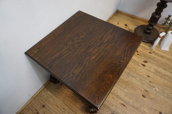 UNIKATOWY STÓŁ GABINETOWY – RZEŹBIONE PSY – PO RENOWACJI