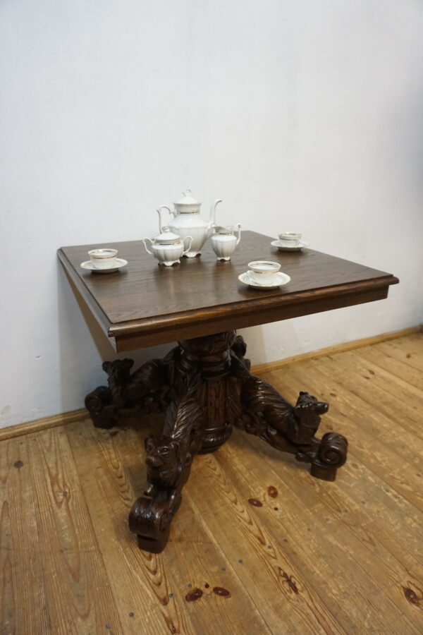 UNIKATOWY STÓŁ GABINETOWY – RZEŹBIONE PSY – PO RENOWACJI