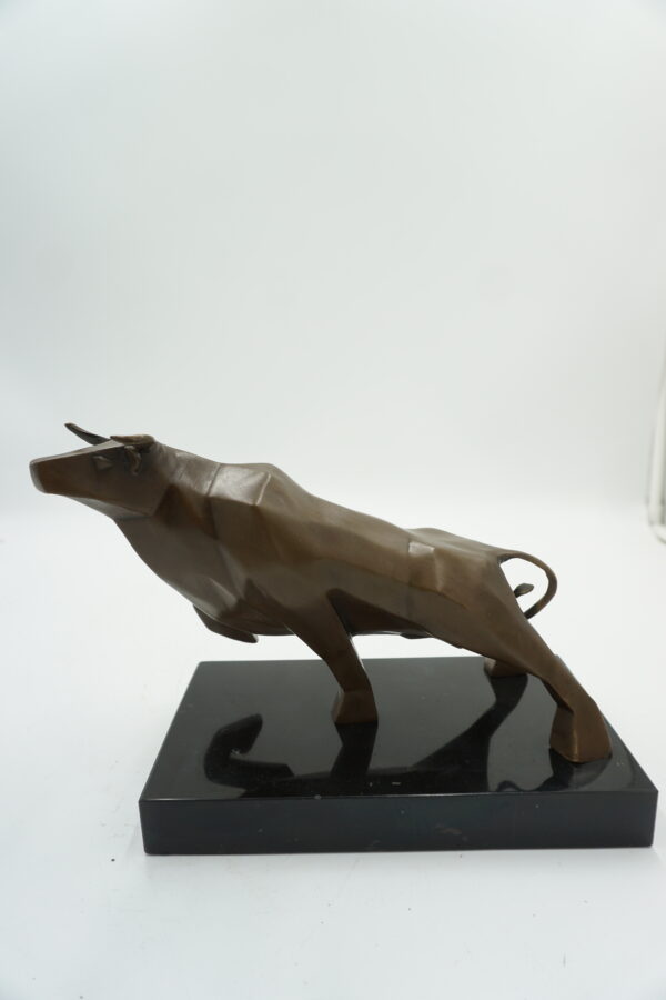 Figurka Byka w Stylu Art Deco – Brąz i Marmur SIŁA PREZENT