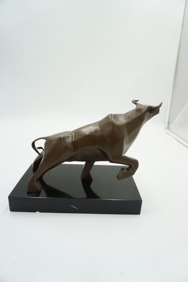 Figurka Byka w Stylu Art Deco – Brąz i Marmur SIŁA PREZENT