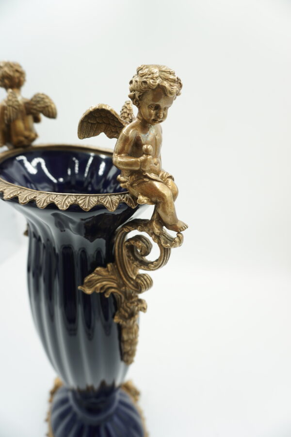 WAZON AMFORA BRĄZ+PORCELANA Aniołki Amorki 49cm