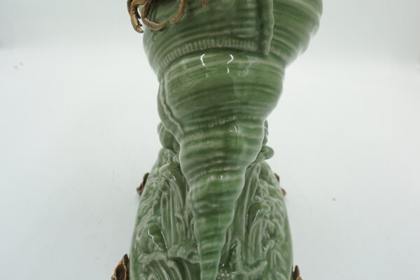 Dekoracyjny Porcelanowy Wazon w Kształcie Muszli z Krabami z brązu