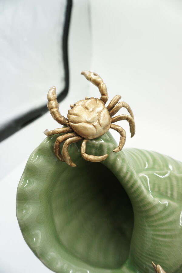 Dekoracyjny Porcelanowy Wazon w Kształcie Muszli z Krabami z brązu