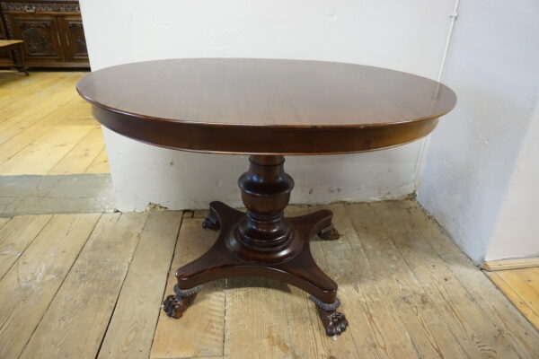 ELEGANCKI OWALNY STOLIK NA LWICH ŁAPACH GABINETOWY DO GRY