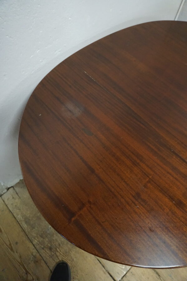 ELEGANCKI OWALNY STOLIK NA LWICH ŁAPACH GABINETOWY DO GRY