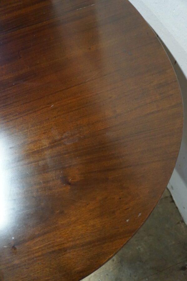 ELEGANCKI OWALNY STOLIK NA LWICH ŁAPACH GABINETOWY DO GRY