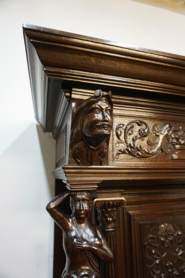 MONUMENTALNY KABINET NEORENESANSOWY – Figuralny bogato rzeźbiony