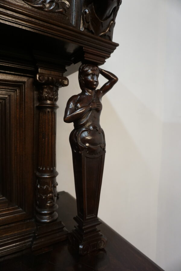 MONUMENTALNY KABINET NEORENESANSOWY – Figuralny bogato rzeźbiony