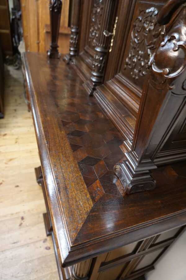 MONUMENTALNY KABINET NEORENESANSOWY – Figuralny bogato rzeźbiony