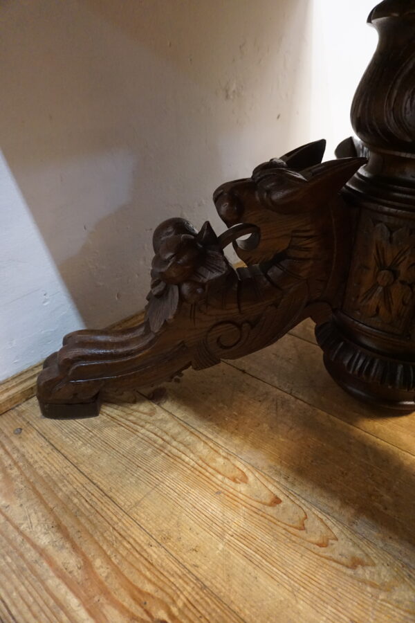 UNIKATOWY STÓŁ GABINETOWY – RZEŹBIONY MASZKARONY – PO RENOWACJI