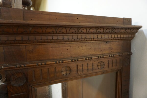 Stara serwantka witryna Orzech – Rzeźbiona, wys. 206 cm