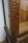 Stara serwantka witryna Orzech – Rzeźbiona, wys. 206 cm