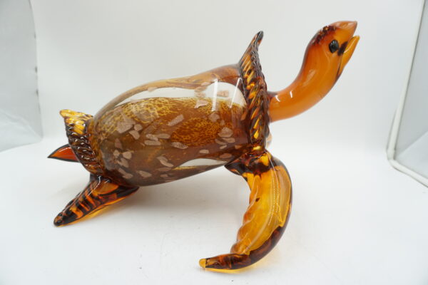 Elegancka Figura Szklana – Gigantyczny Żółw Morski