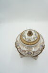 BIAŁA SZKATUŁKA BOMBONIERA PORCELANA Z BRĄZEM