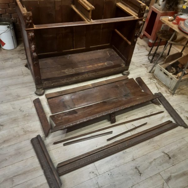 komoda przed renowacją